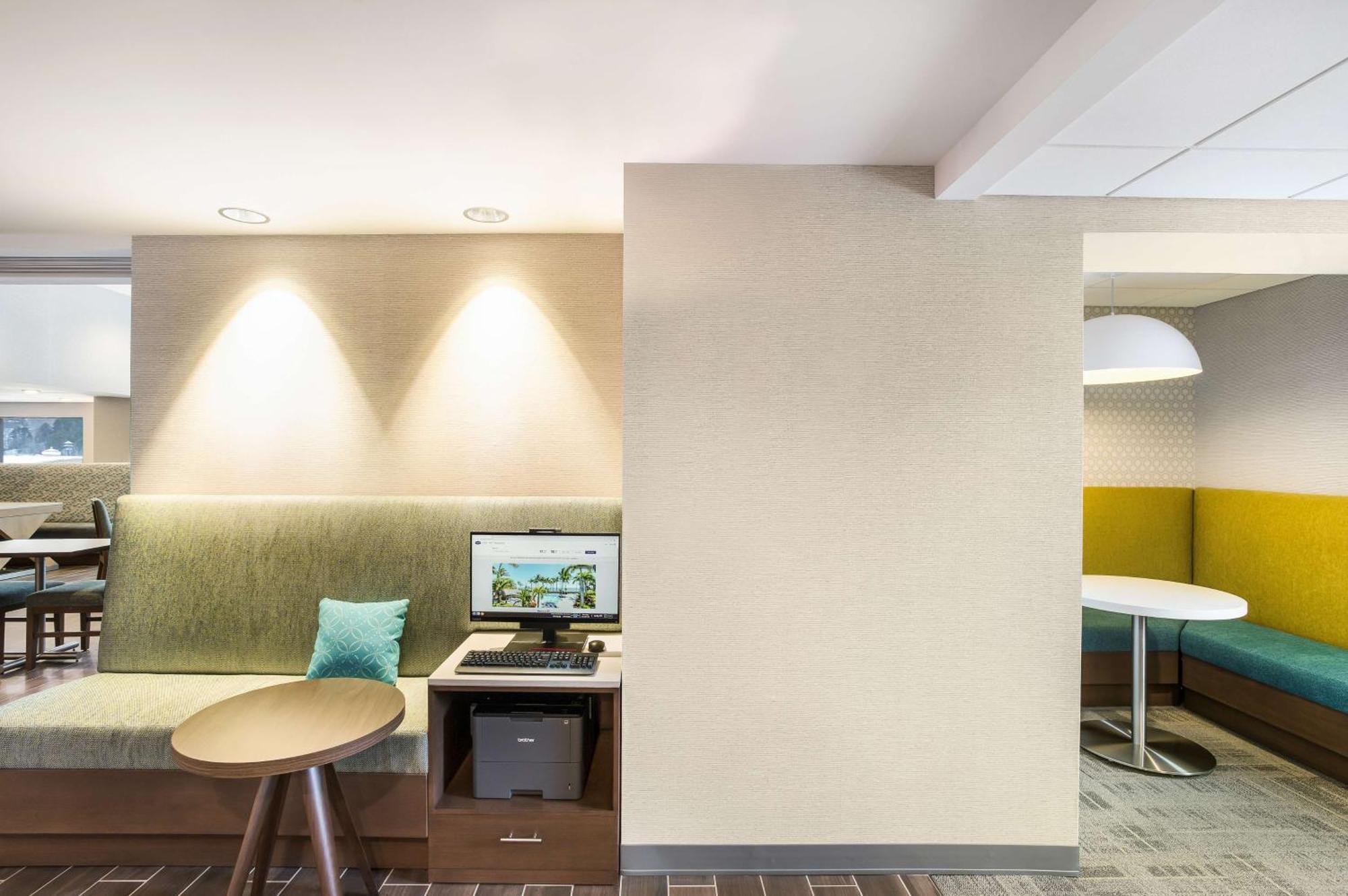 Hampton Inn & Suites ホートン エクステリア 写真